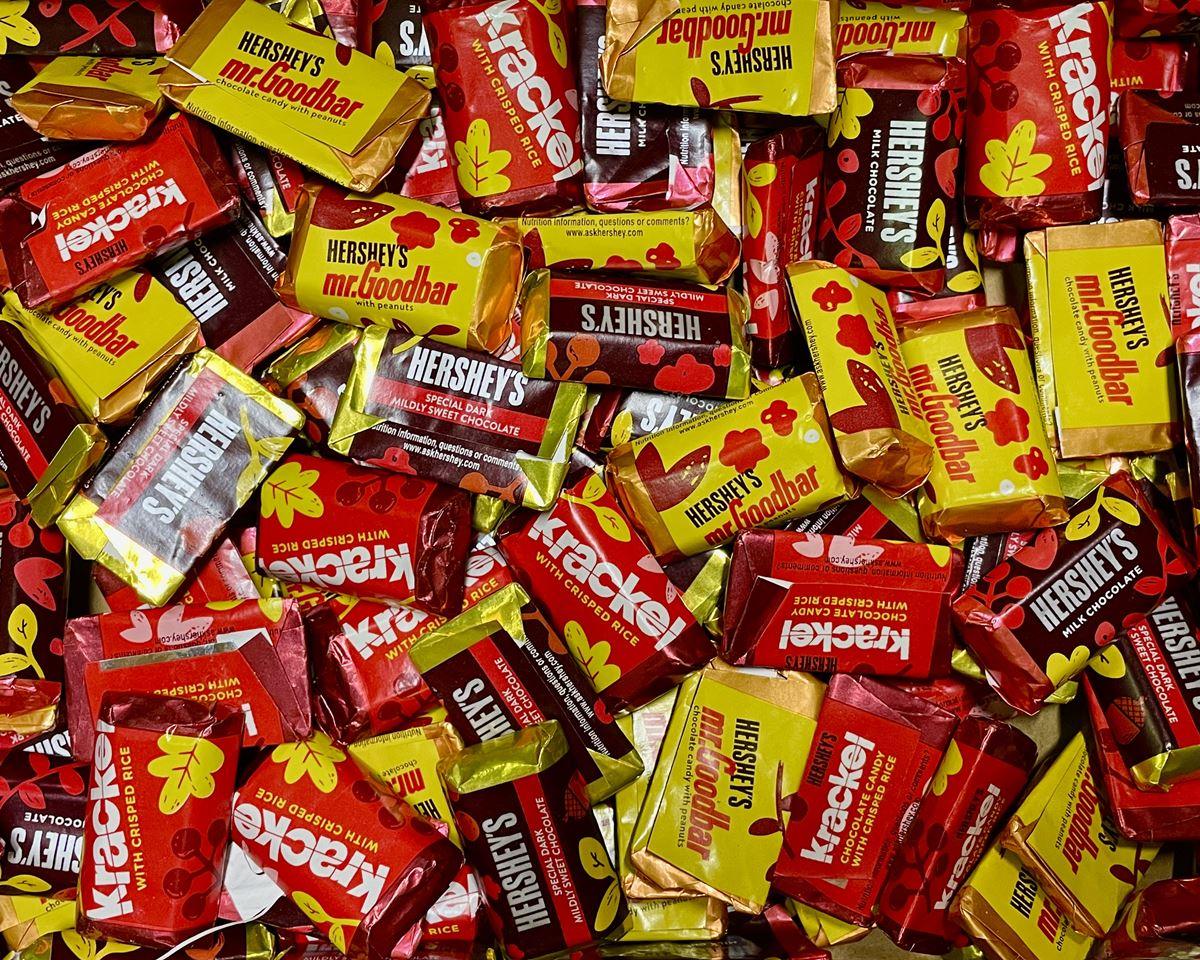 Hershey's Miniatures Fall Harvest Mix - CandyFavorites