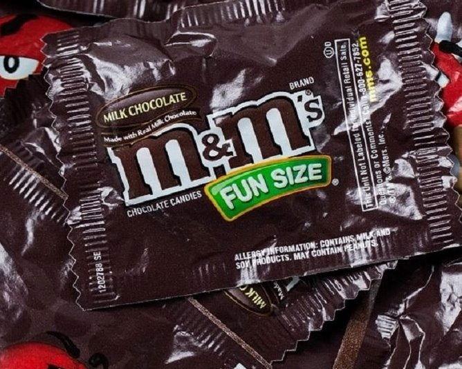 M&M's ® Milk Chocolate Candies Fun Size Bags - CandyFavorites