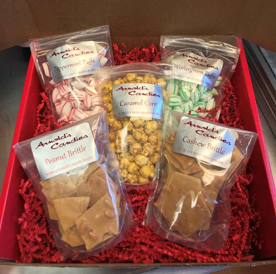 Arnold's Candies Sweetheart Gift Box - CandyFavorites