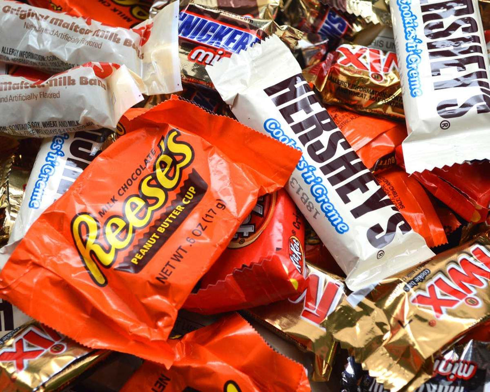 Mini Chocolate Candy Assortment KIT KAT And REESE'S Miniatures