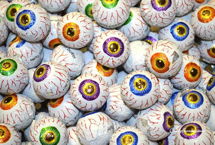 
                      
                        Chocolate Peanut Butter Eyeballs - CandyFavorites
                      
                    