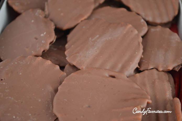 Chocolate Sampler 2 Pound Gift Box - CandyFavorites