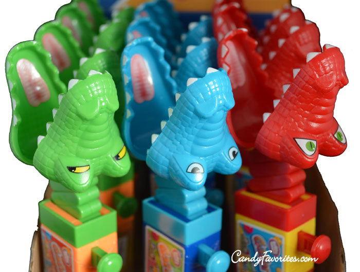 Gator Chomp Candy Lollipops - CandyFavorites