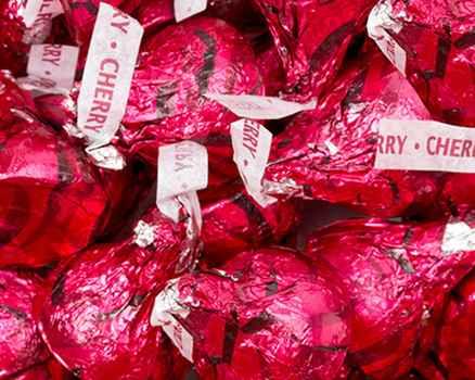 Hershey's Cherry Cordial Creme Kisses 10 oz. Bag - CandyFavorites