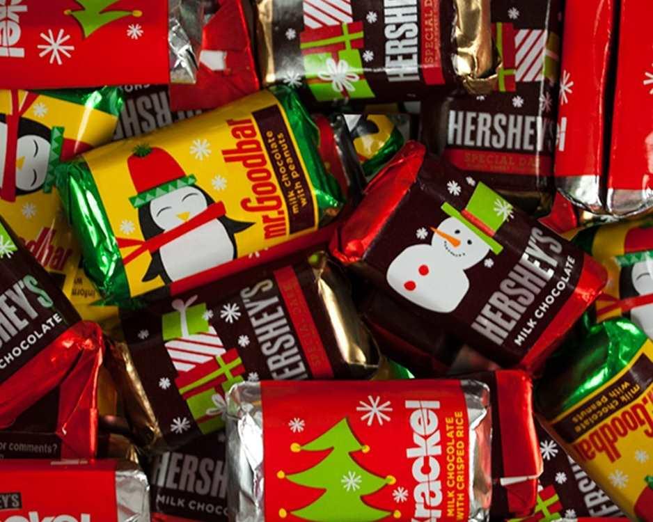 Hershey's Miniatures Christmas Mix - CandyFavorites