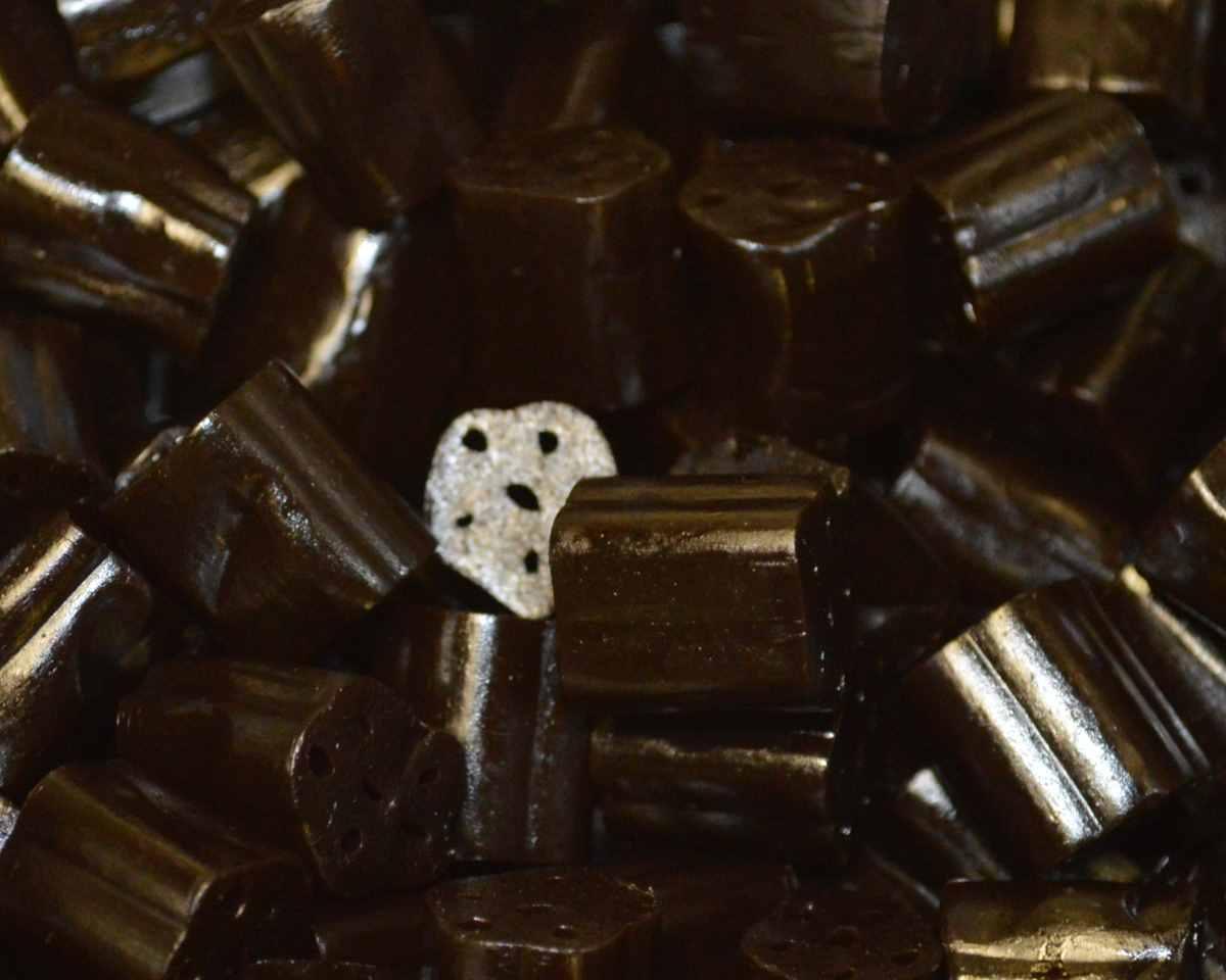 Black Candy – Candy Favorites