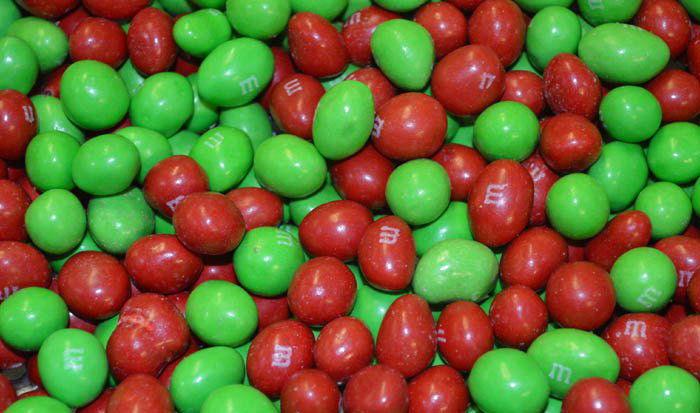M&M's Peanuts Christmas Bulk - CandyFavorites